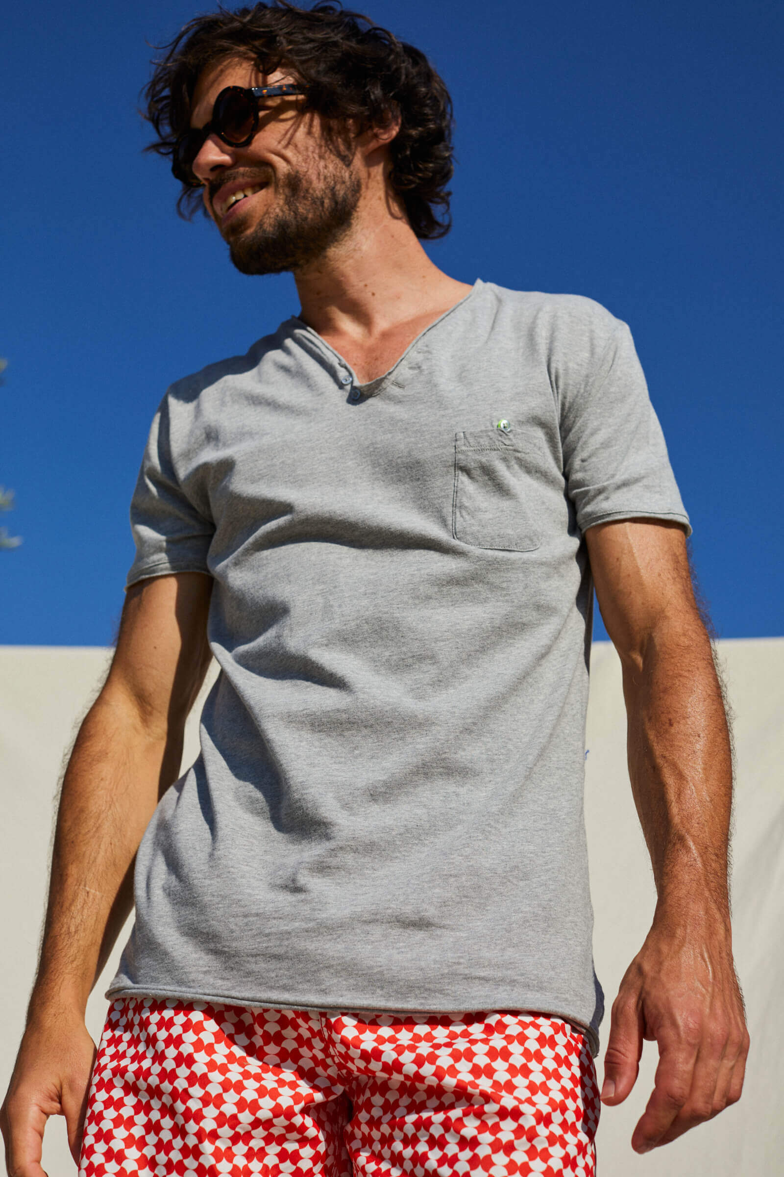 Grey t-shirt for men with tunisian collar | GILI'S